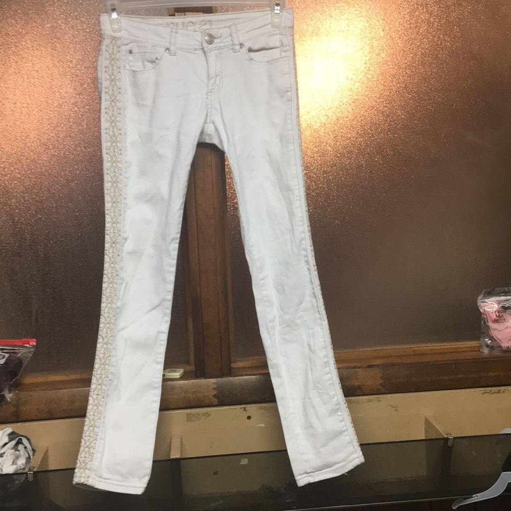 Rue 21 white embroidered pants